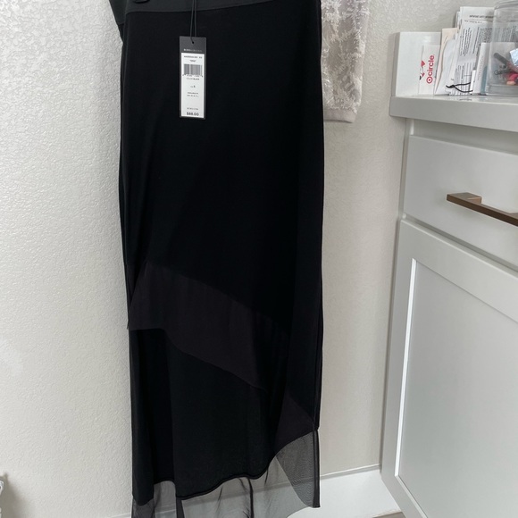 High low skirt. New with tags - Picture 2 of 5